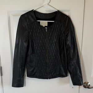 100% Leather Women's Hinge Quilted Black Leather Jacket Medium